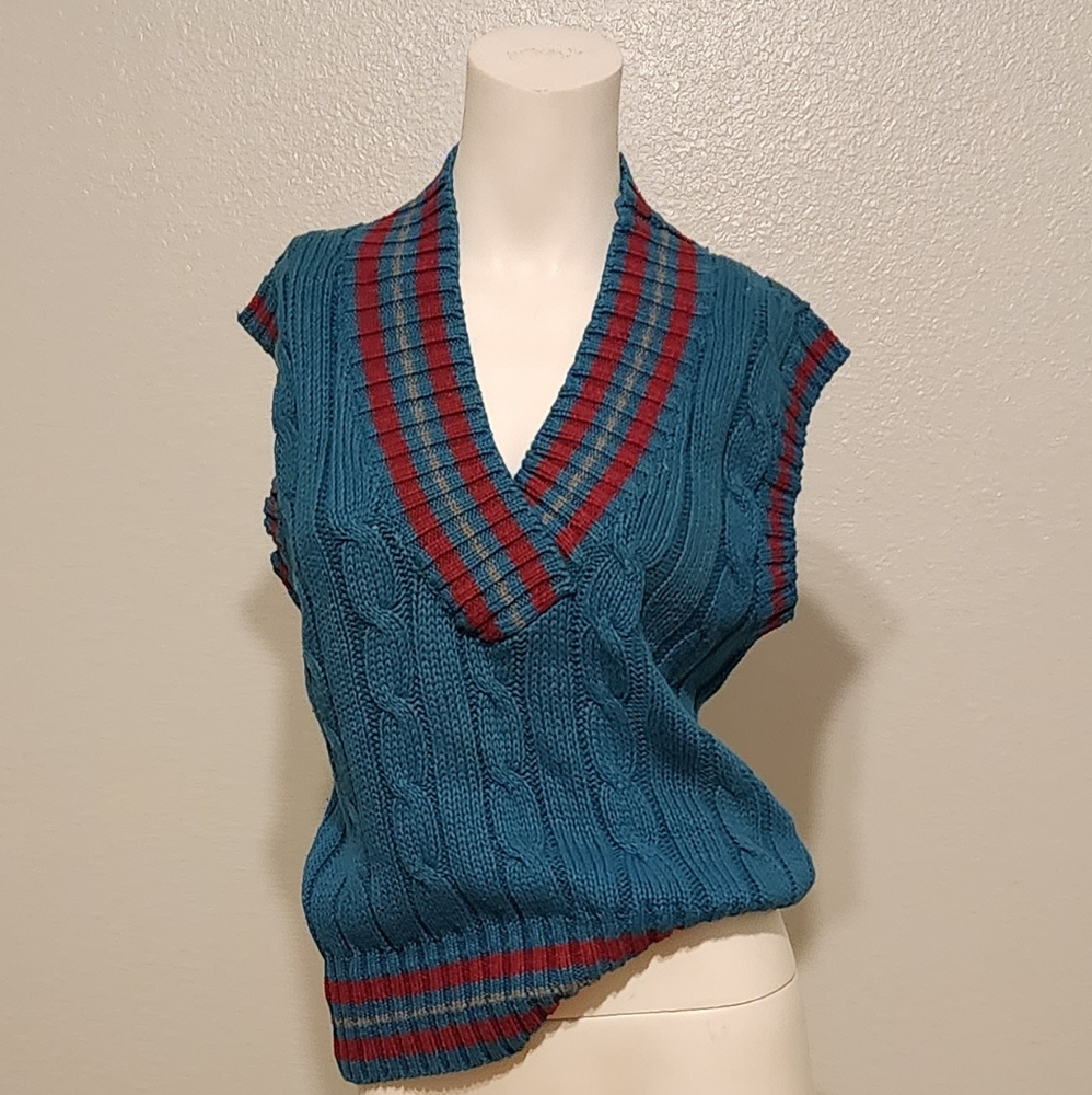 VINTAGE WOMEN'S V-NECK SWEATHER  NO SLEEVE OUTBACK RED   SIZE S
